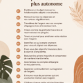 Femme souriante examinant ses finances avec un ordinateur portable