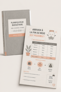 Femme souriante regardant un budget
