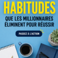 Femme heureuse réfléchissant à ses finances avec un carnet et un stylo.