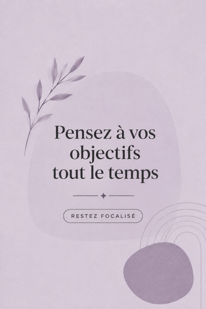 Femme visualisant ses objectifs financiers autour d'une table