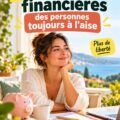 Une femme souriante réfléchissant à ses habitudes financières pour se sentir à l'aise au quotidien.
